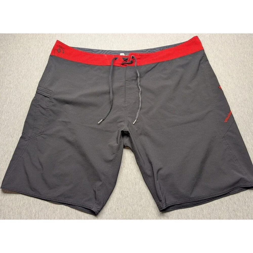Volcom Hawaii Mod-Tech Boardshorts Men's Size 44
